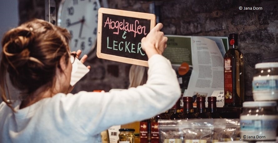Deutschlands erster Supermarkt für abgelaufene Lebensmittel in Köln