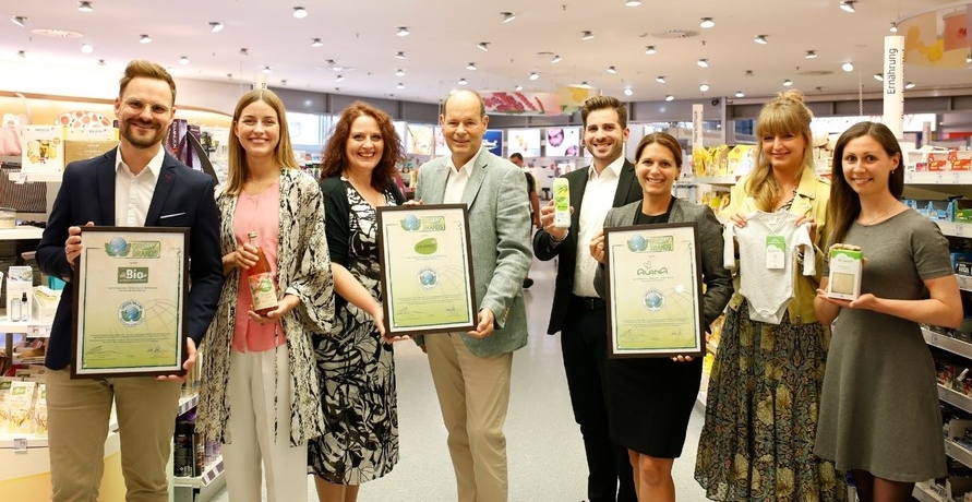 dm-Marken für ökologische Nachhaltigkeit und Engagement erneut als GREEN BRANDS Germany ausgezeichnet