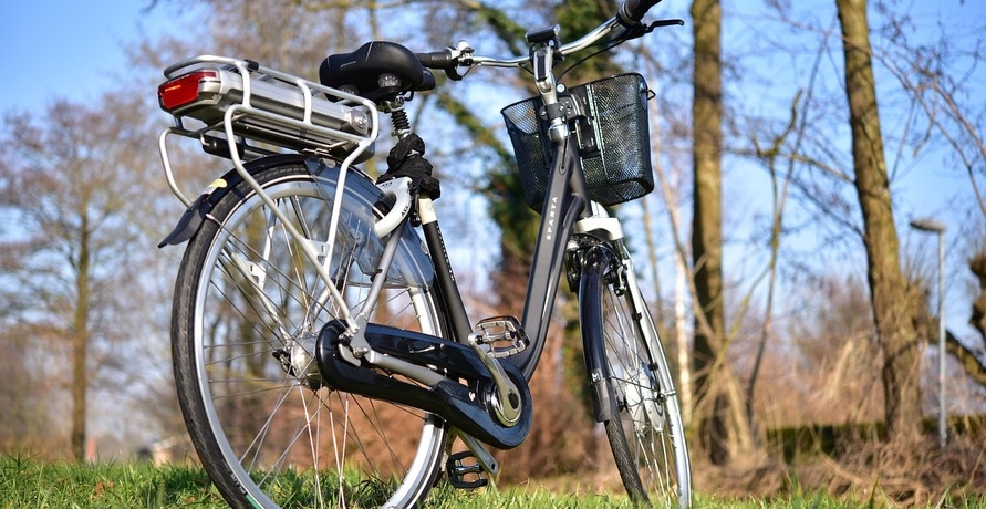 Die 5 Gebote des sicheren E-Bike-Radelns