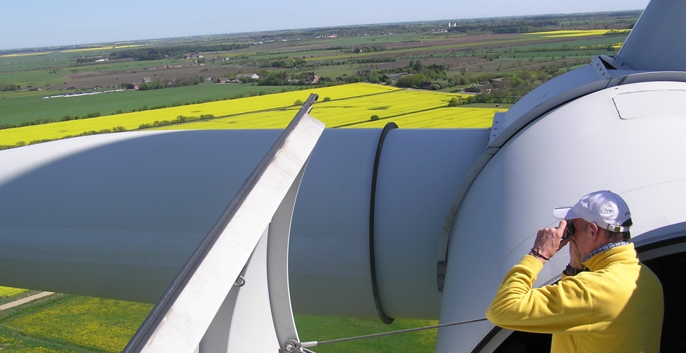 Jahresbilanz Windenergie 2012: Stabiles Wachstum in Deutschland im turbulenten Weltmarkt